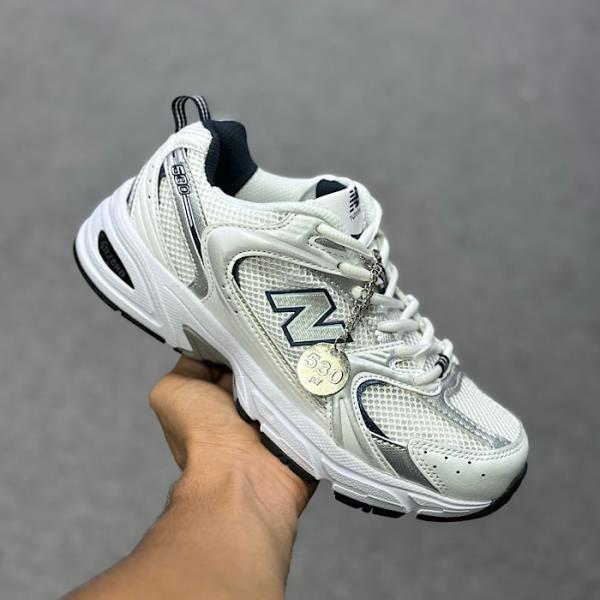 نیوبالانس سفید سرمه ای new balance530 173
