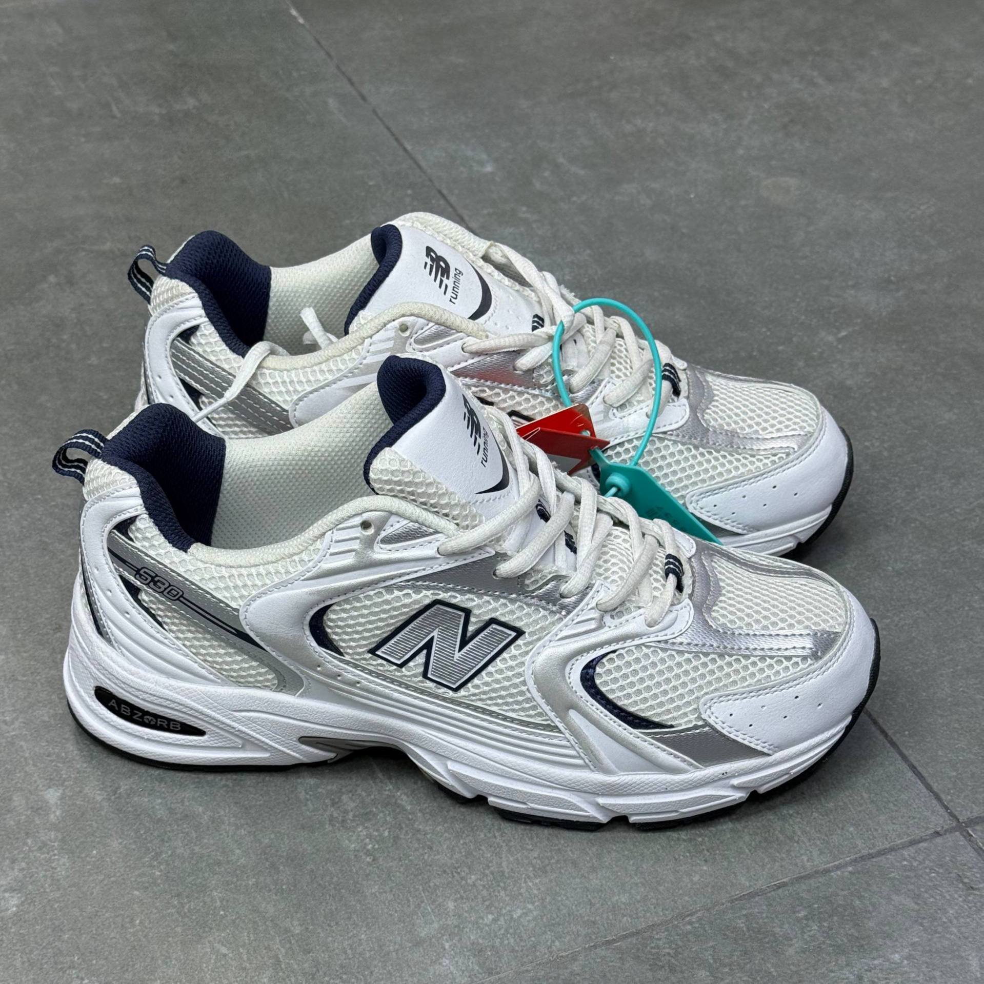 نیوبالانس0 new balance530 54