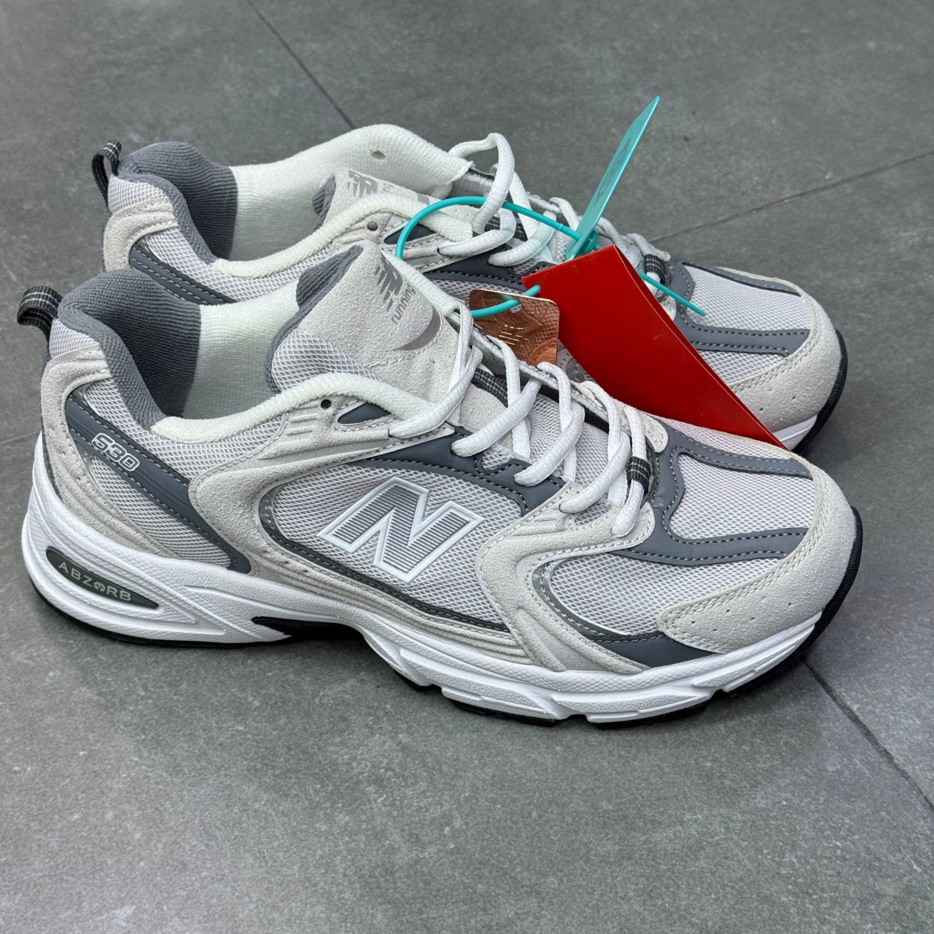 نیوبالانس0 new balance530 57