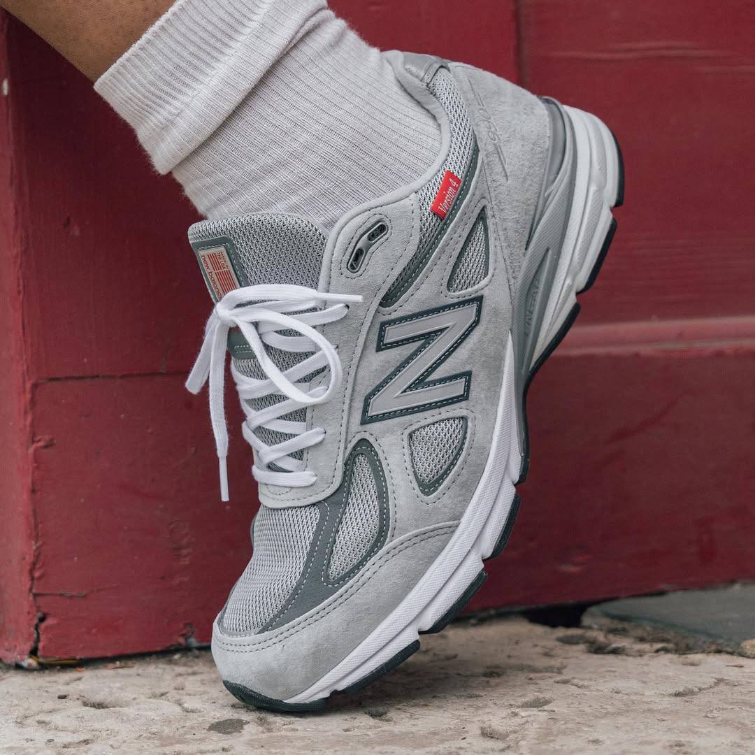 نیوبلانس 990 New Balance  ورژن 4 