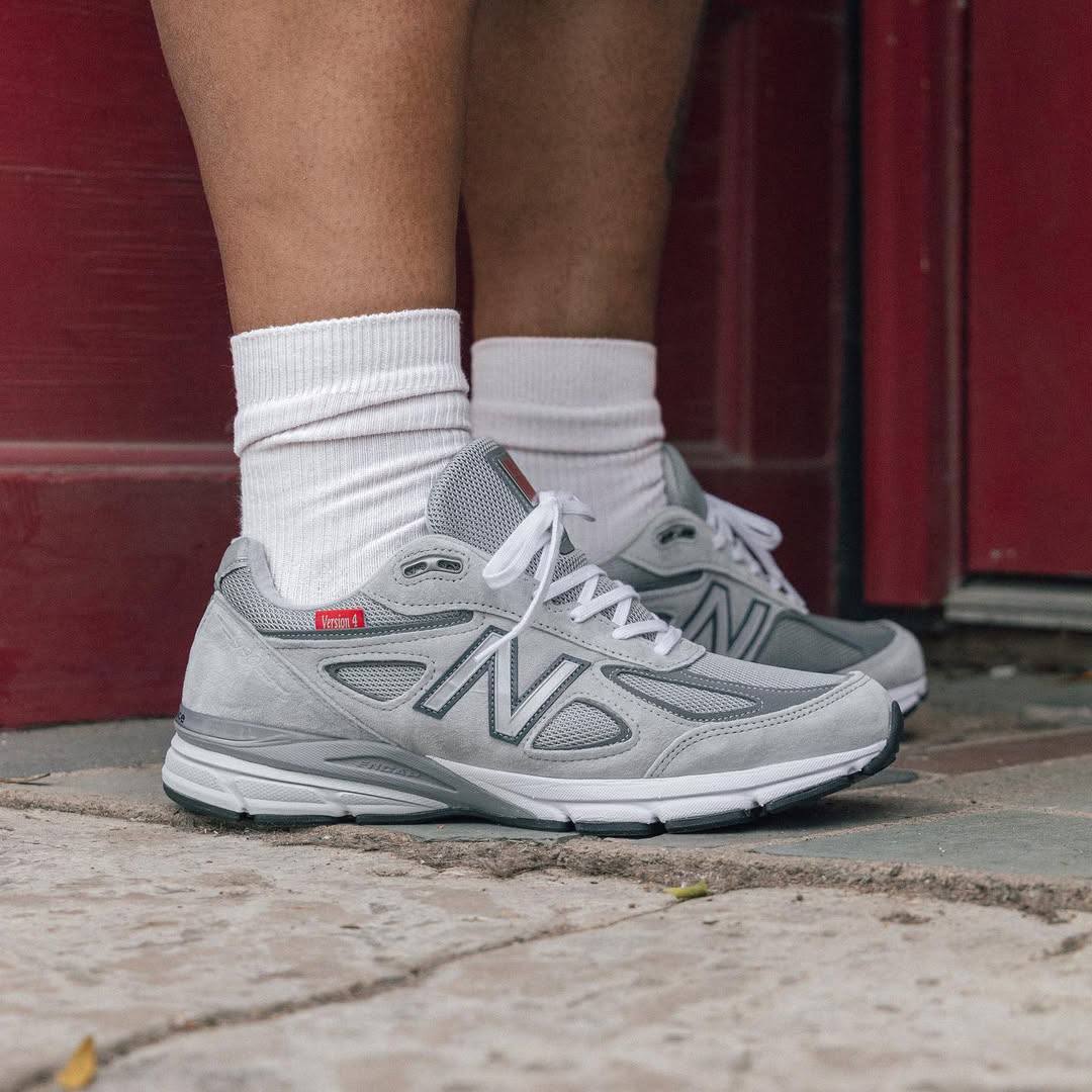 نیوبلانس 990 New Balance  ورژن 4 